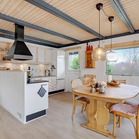 3 Bedroom Awesome In 펜션 *
